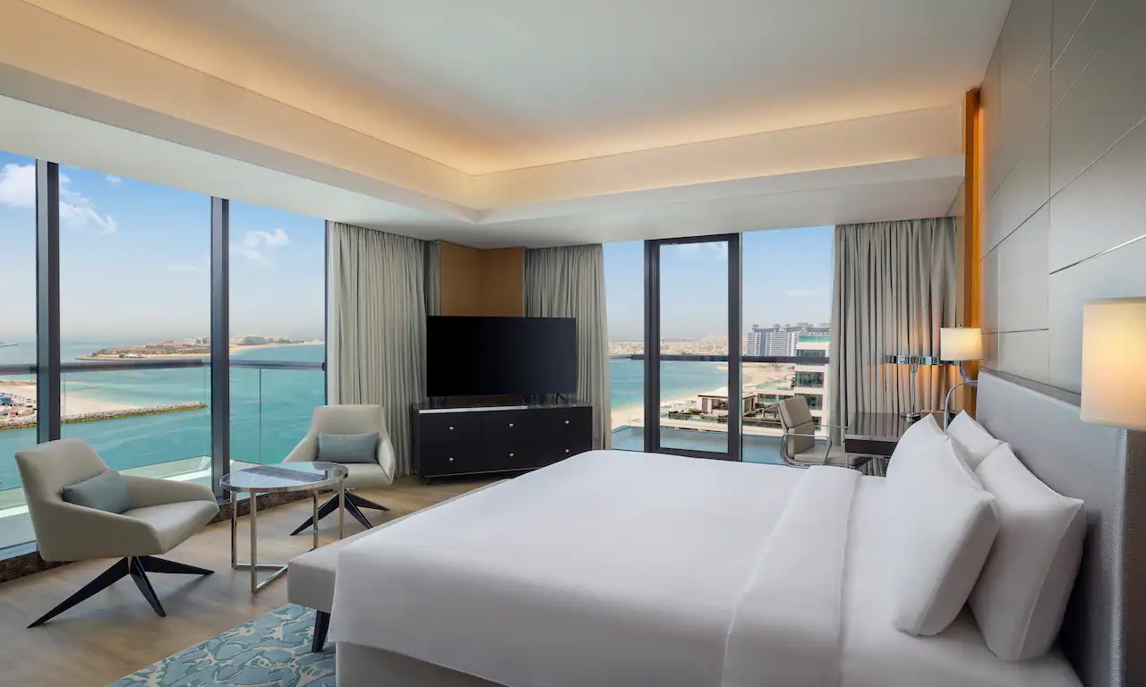 KING ONE BEDROOM SUITE WITH SEA VIEW BALCONY 1
